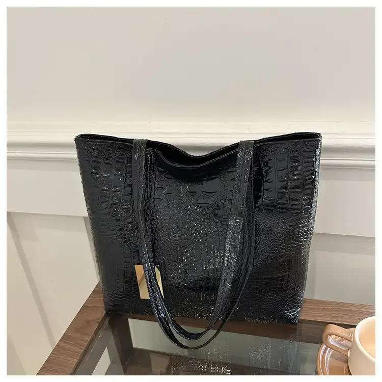 Large Capacity Crocodile Pattern Women's Bag — feature 14