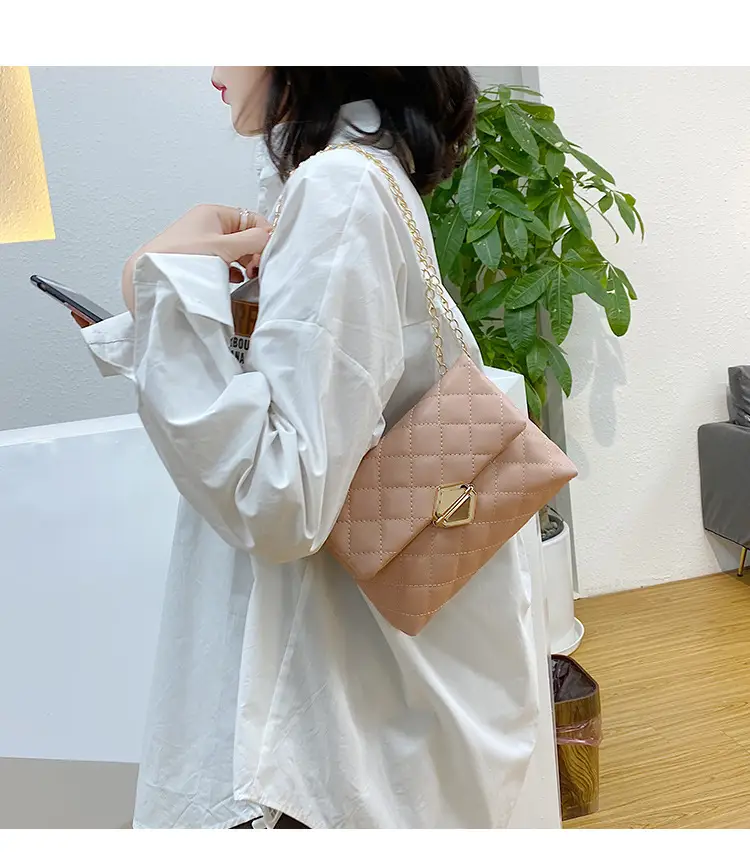 Ice Cream Lock Chain Crossbody Bag 2024 New Fashion — feature 11