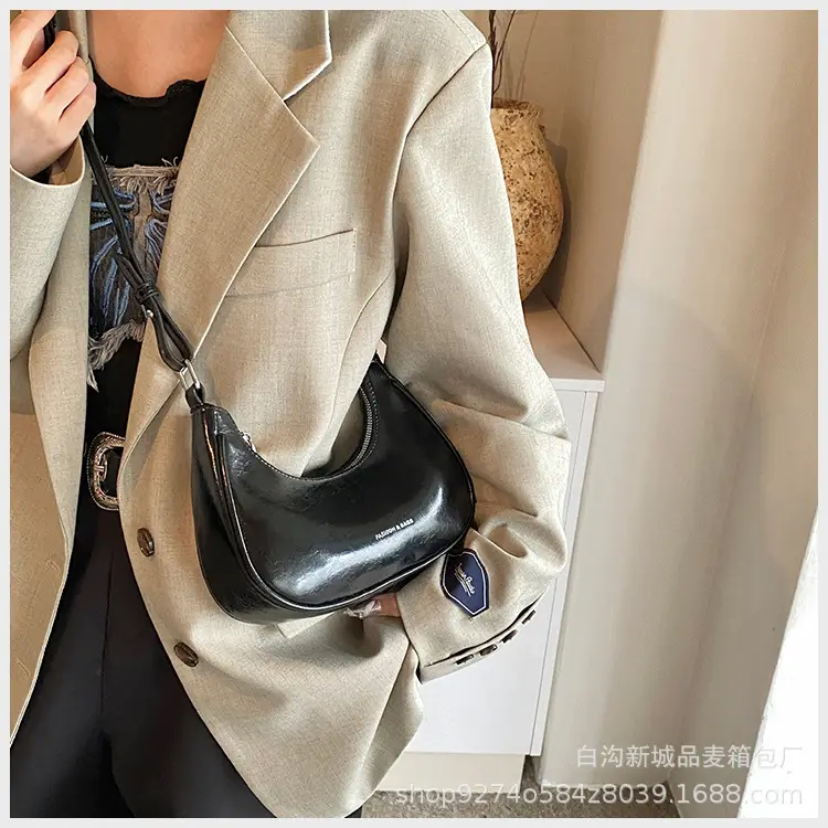 White French Niche Crossbody Bag for Women — feature 26