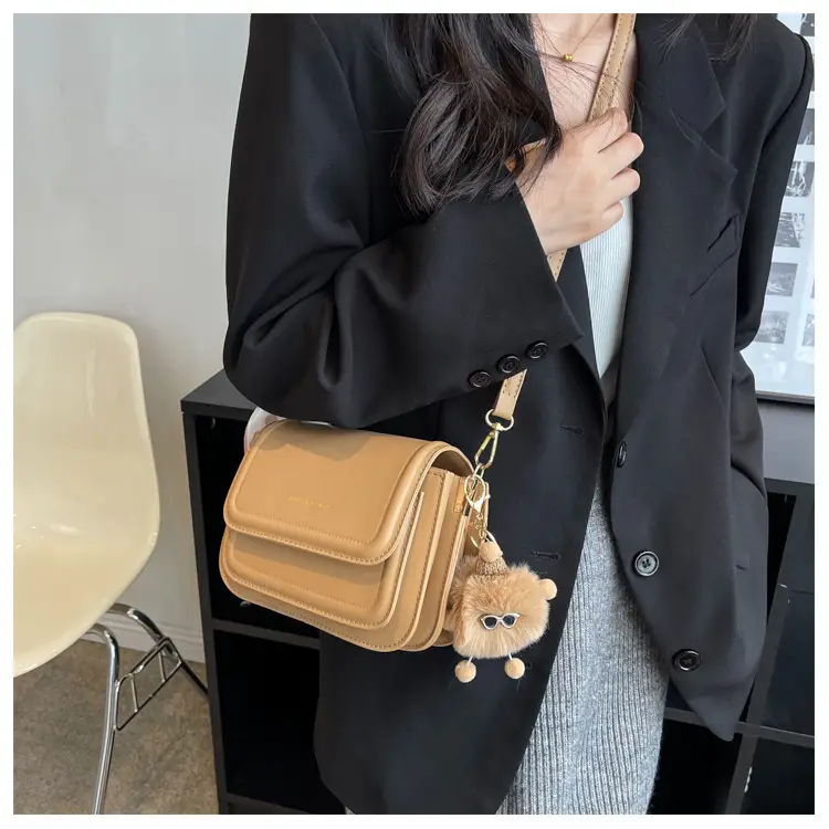 2024 Women's Crossbody Bag Brown Leather Small Square — feature 13