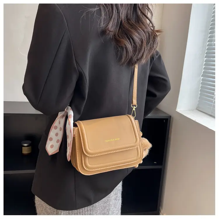 2024 Women's Crossbody Bag Brown Leather Small Square — feature 14