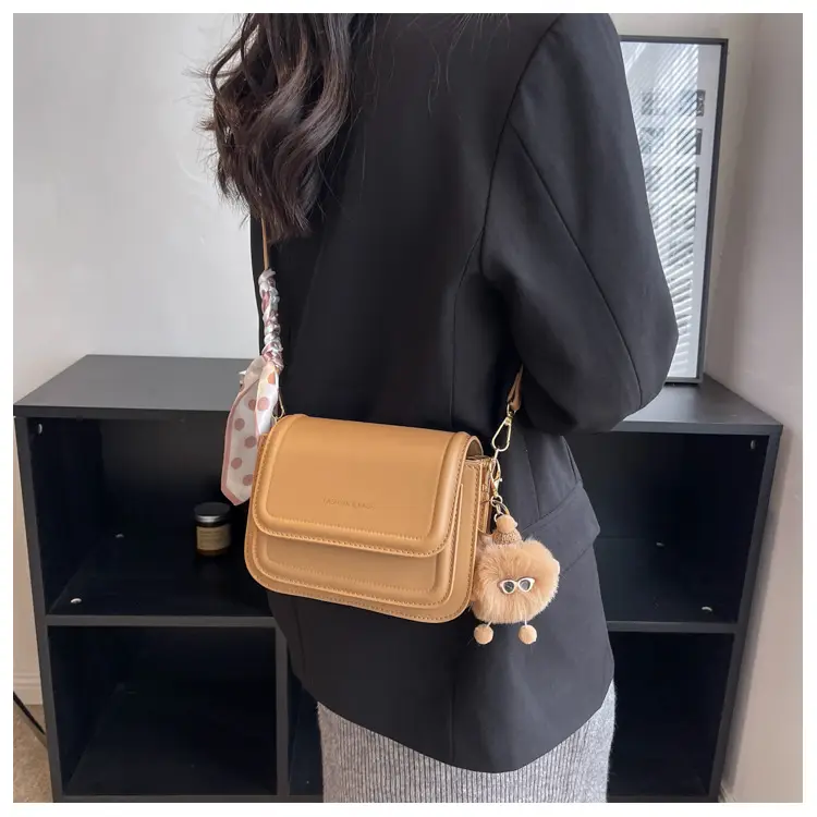 2024 Women's Crossbody Bag Brown Leather Small Square — feature 15