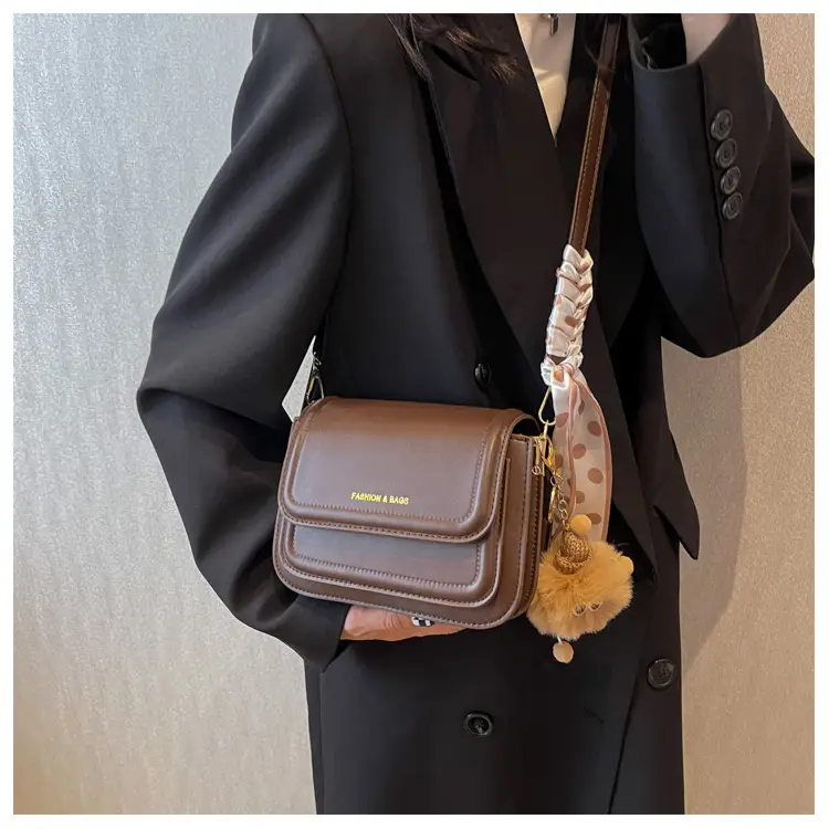 2024 Women's Crossbody Bag Brown Leather Small Square — feature 7
