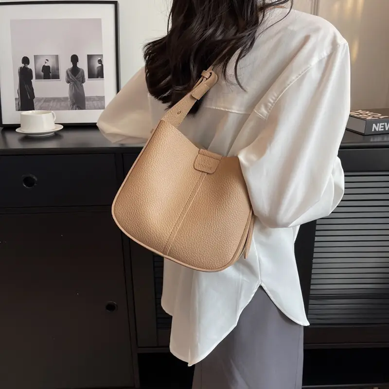 Women's Crossbody Bag Beige Leather Retro Commuter Style