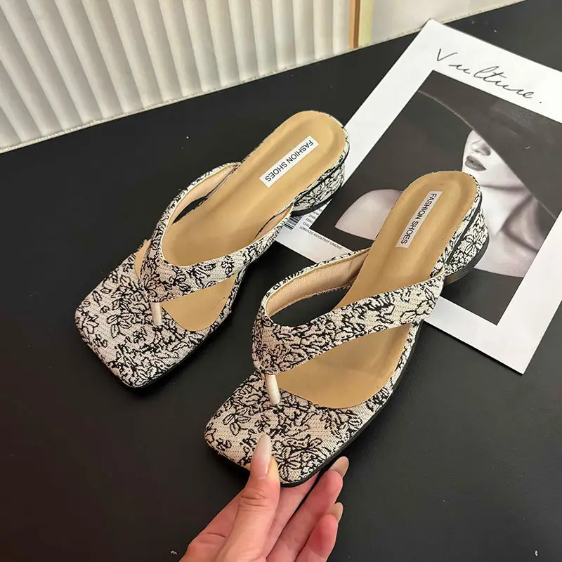 Flip-Flops for Women with Thick Heels, Summer Outdoor Wear, 2026 New Style, French Beach Thong Sandals, Fairy Style