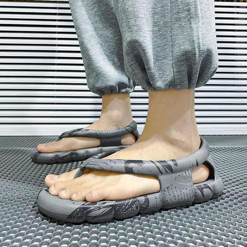 Flip-flops men's summer outdoor wear shit-feeling beach sports non-slip Vietnamese sandals heel driving slippers - Image 5