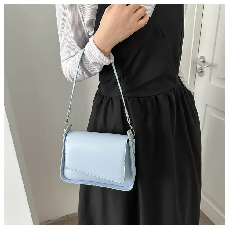 Women's Beige Crossbody Shoulder Bag 2025 — feature 2