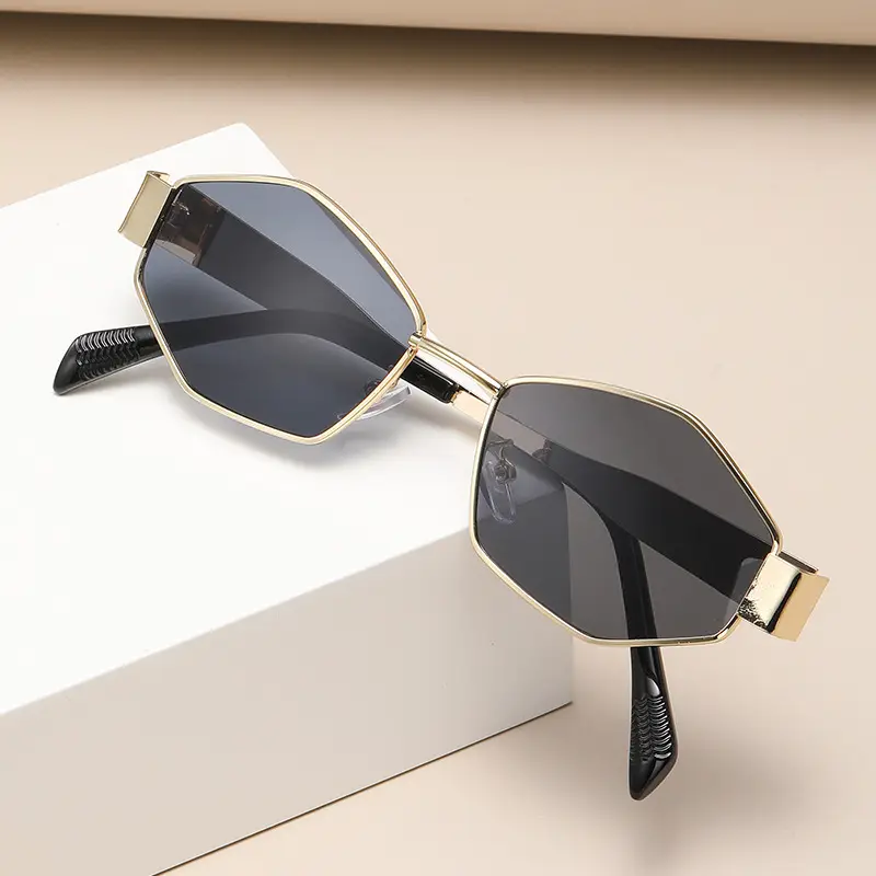 Women's Diamond Metal Retro Sunglasses Grey — feature 20