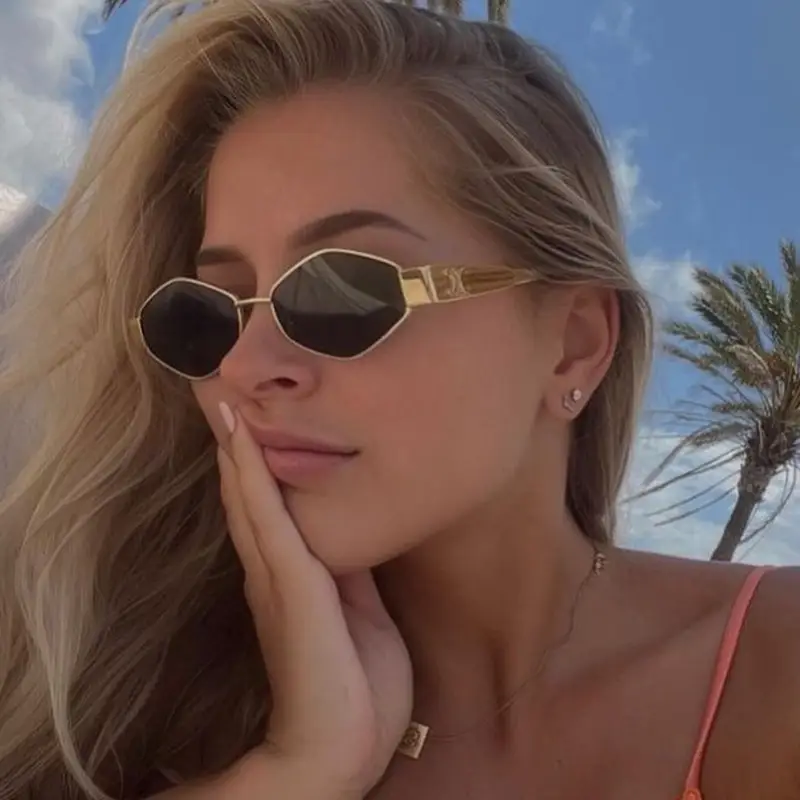 Women's Diamond Metal Retro Sunglasses Grey — feature 3