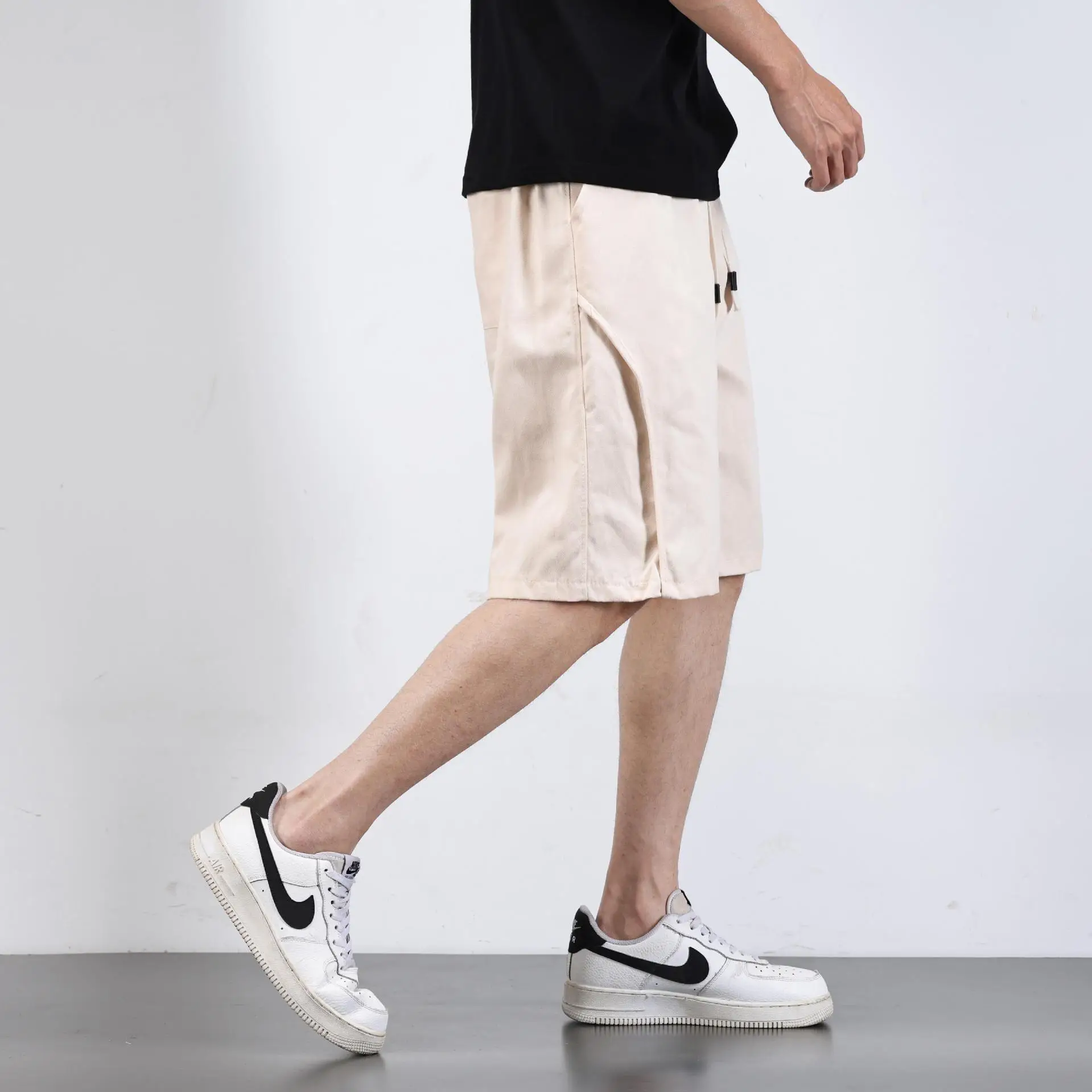 Men Army Green Shorts Mid-Length Functional Summer Wear - Image 2
