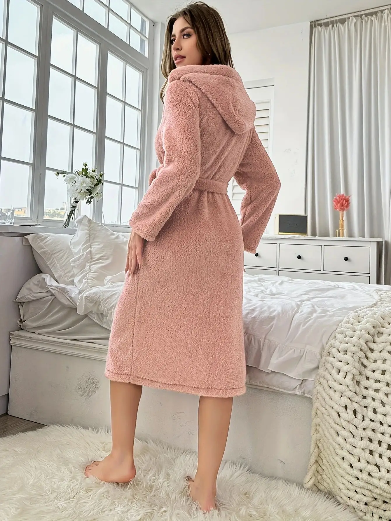 Winter Pink Fleece Bathrobe for Women with Belt and Pockets — feature 9