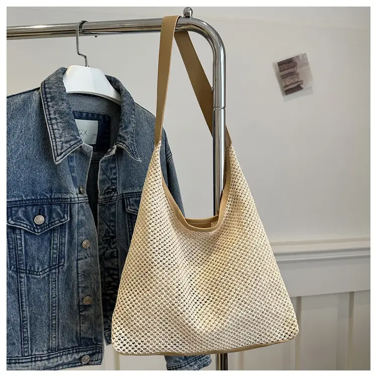 Straw Bag Large Capacity Women Shoulder Bag - Image 2
