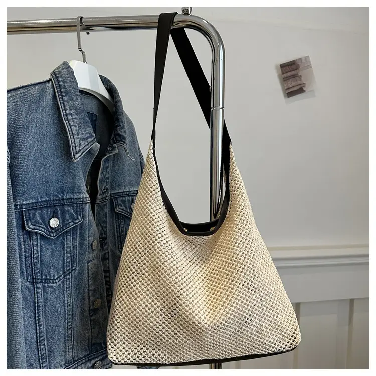 Straw Bag Large Capacity Women Shoulder Bag - Image 3