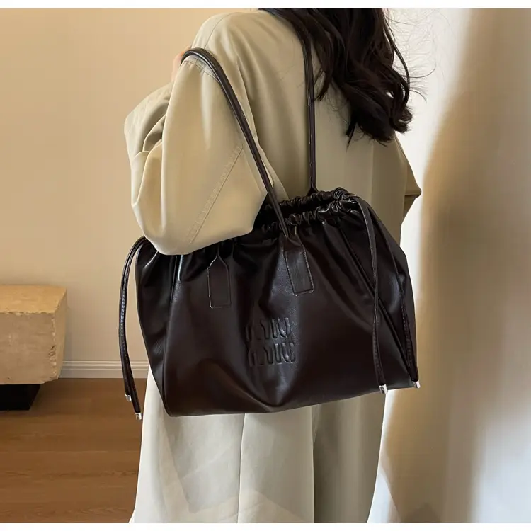 Women's Black Drawstring Shoulder Bag 2024 New — feature 16