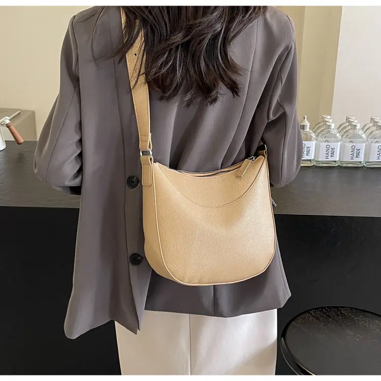 Women's Trendy Crossbody Bag Pure Leather Tan 2024 — feature 13