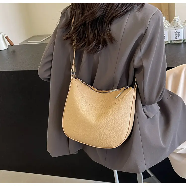 Women's Trendy Crossbody Bag Pure Leather Tan 2024 — feature 14