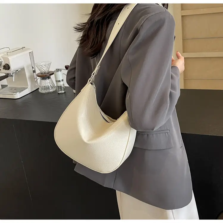 Women's Trendy Crossbody Bag Pure Leather Tan 2024 — feature 7