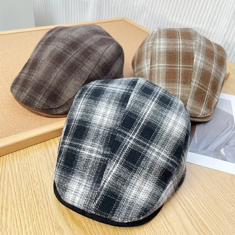 Forward-Pointing British Style Hat for Men — feature 28