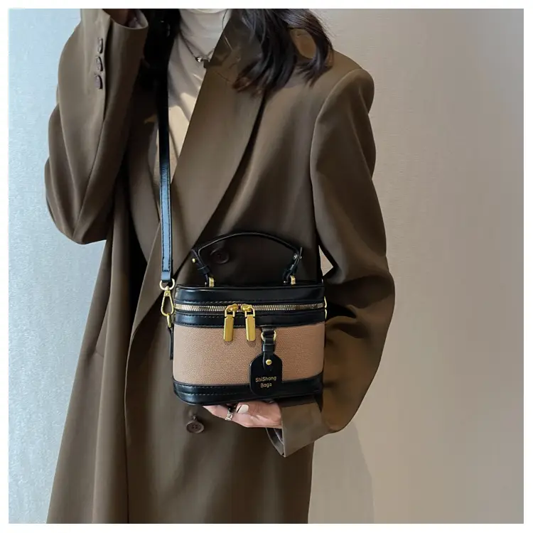 Vintage Textured Shoulder Crossbody Bag for Women 2024 — feature 14