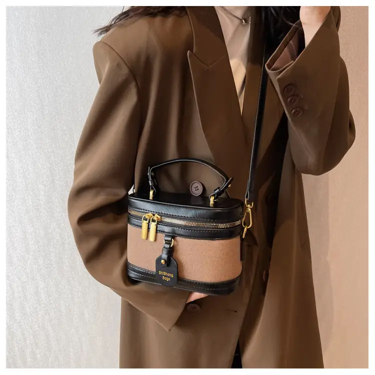 Vintage Textured Shoulder Crossbody Bag for Women 2024 — feature 17