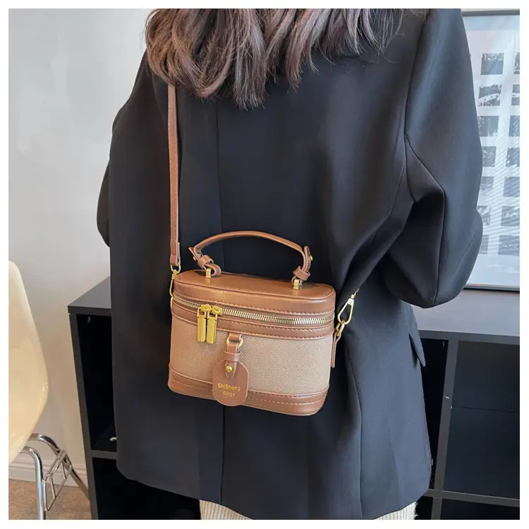Vintage Textured Shoulder Crossbody Bag for Women 2024 — feature 18