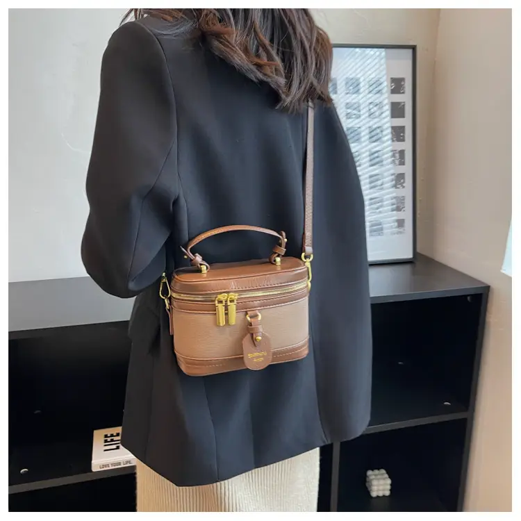Vintage Textured Shoulder Crossbody Bag for Women 2024 — feature 20