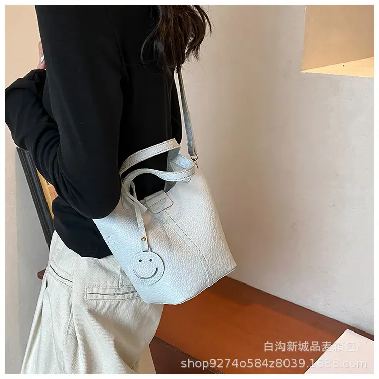 Black Crossbody Shoulder Bag for Women 2026 — feature 14