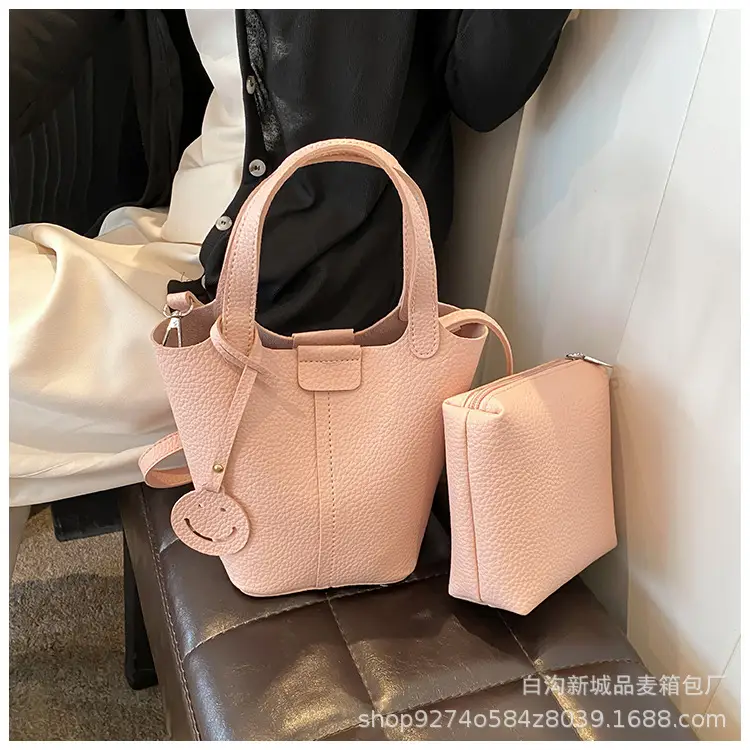 Black Crossbody Shoulder Bag for Women 2026 — feature 16