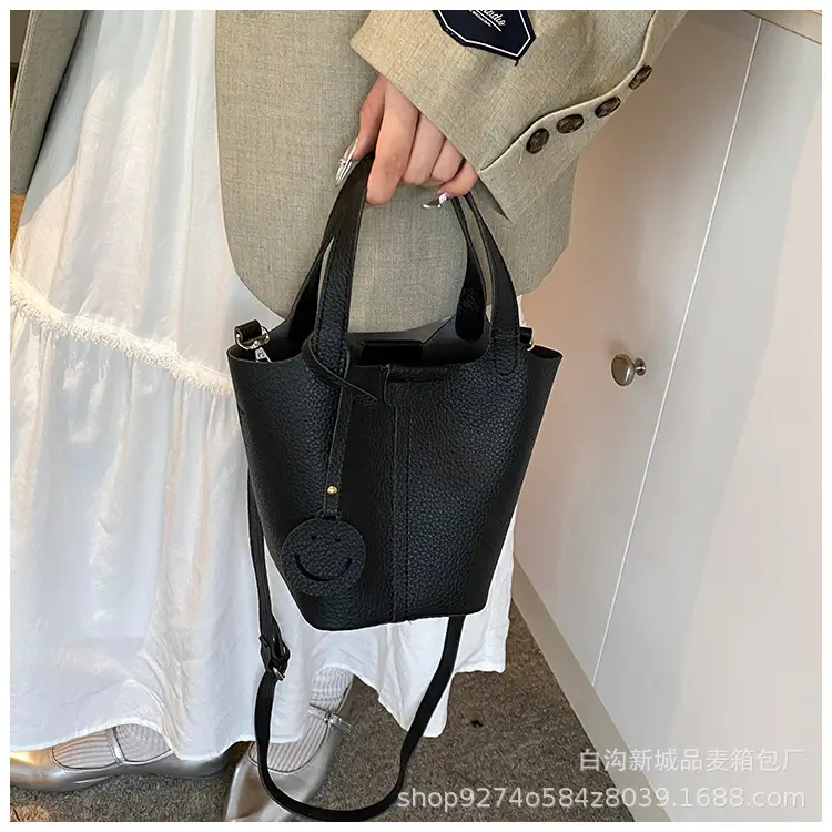 Black Crossbody Shoulder Bag for Women 2026 — feature 23