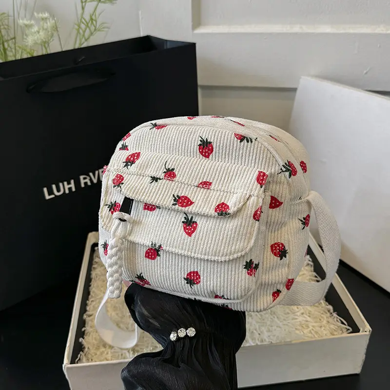 Strawberry Print Crossbody Bag for Women - Image 4