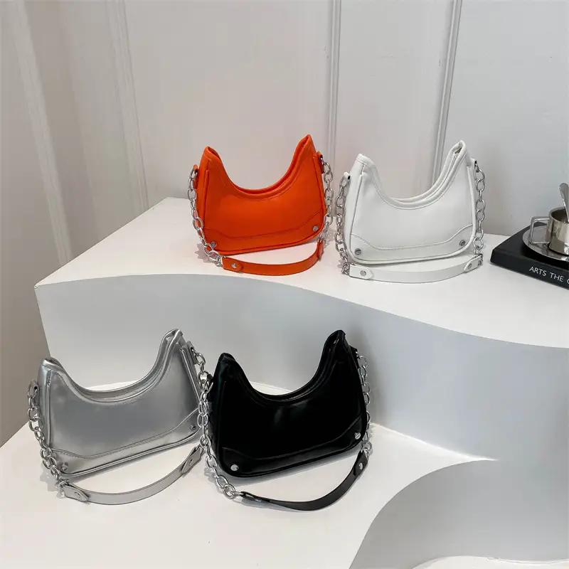 White Chain Shoulder Bag for Women Summer 2024 - Image 5