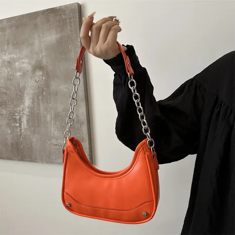White Chain Shoulder Bag for Women Summer 2024 - Image 6