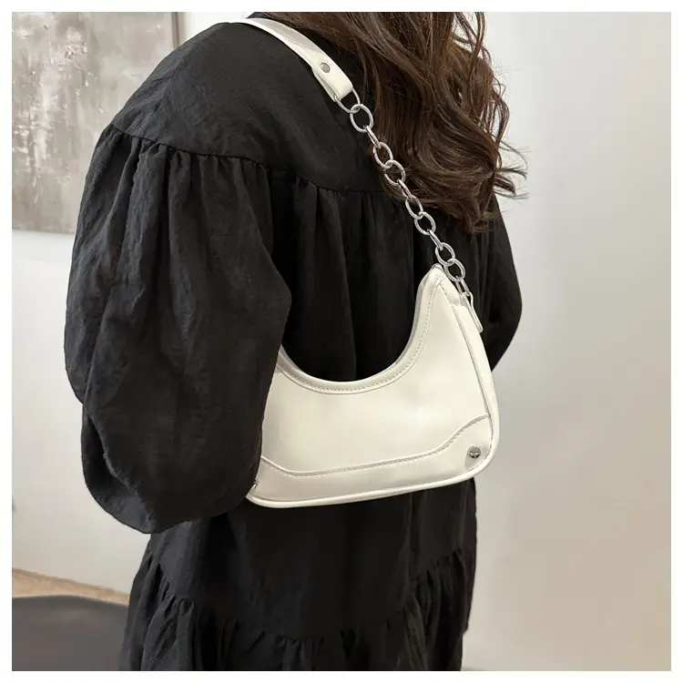 White Chain Shoulder Bag for Women Summer 2024 — feature 13