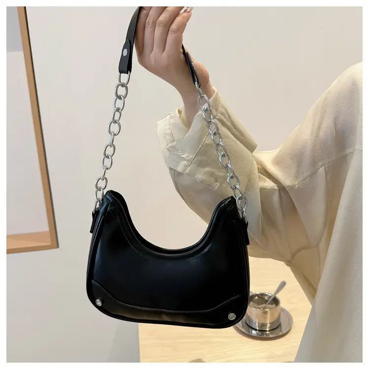 White Chain Shoulder Bag for Women Summer 2024 — feature 20