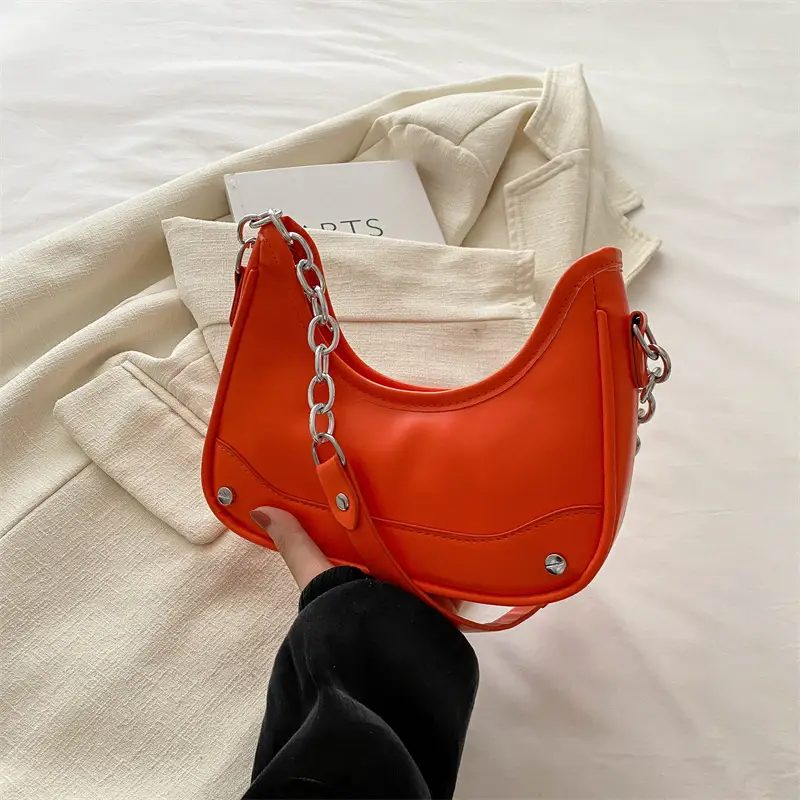White Chain Shoulder Bag for Women Summer 2024 - Image 2