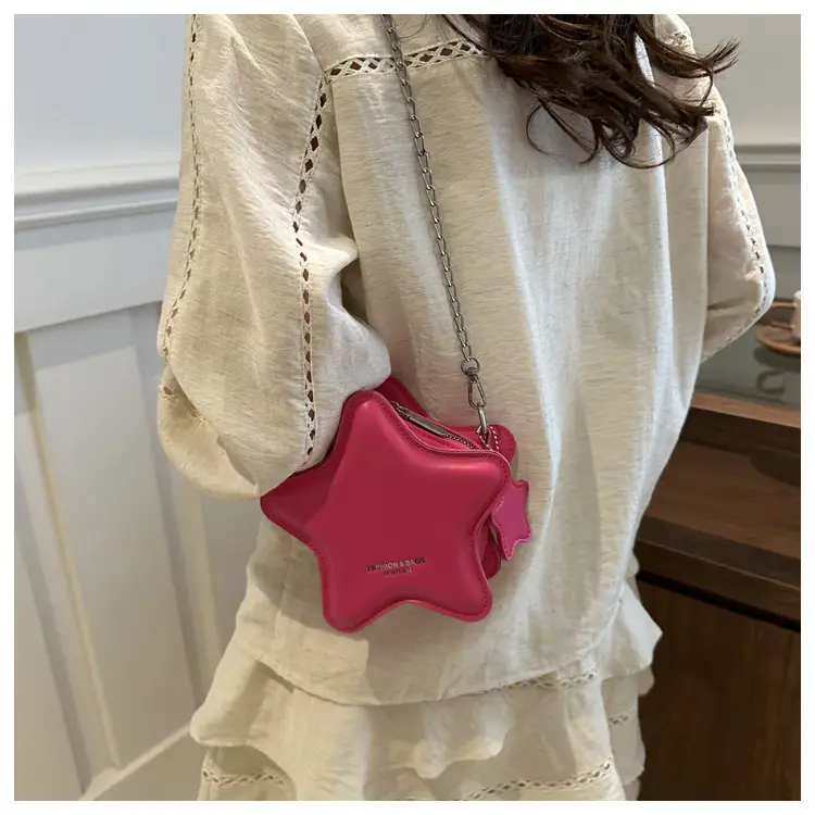 Five-Pawn Star Shoulder Bags for Women 2024 Spring Summer — feature 15