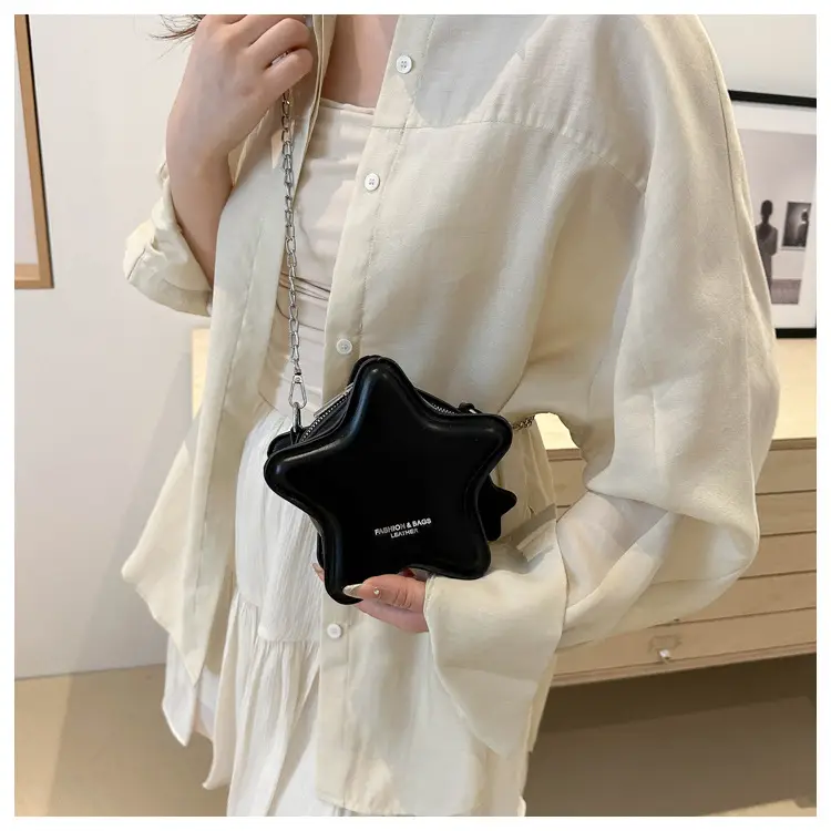 Five-Pawn Star Shoulder Bags for Women 2024 Spring Summer — feature 18
