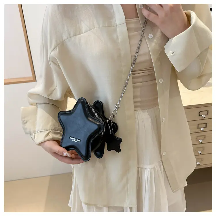 Five-Pawn Star Shoulder Bags for Women 2024 Spring Summer — feature 19