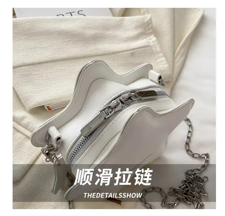 Five-Pawn Star Shoulder Bags for Women 2024 Spring Summer — feature 6
