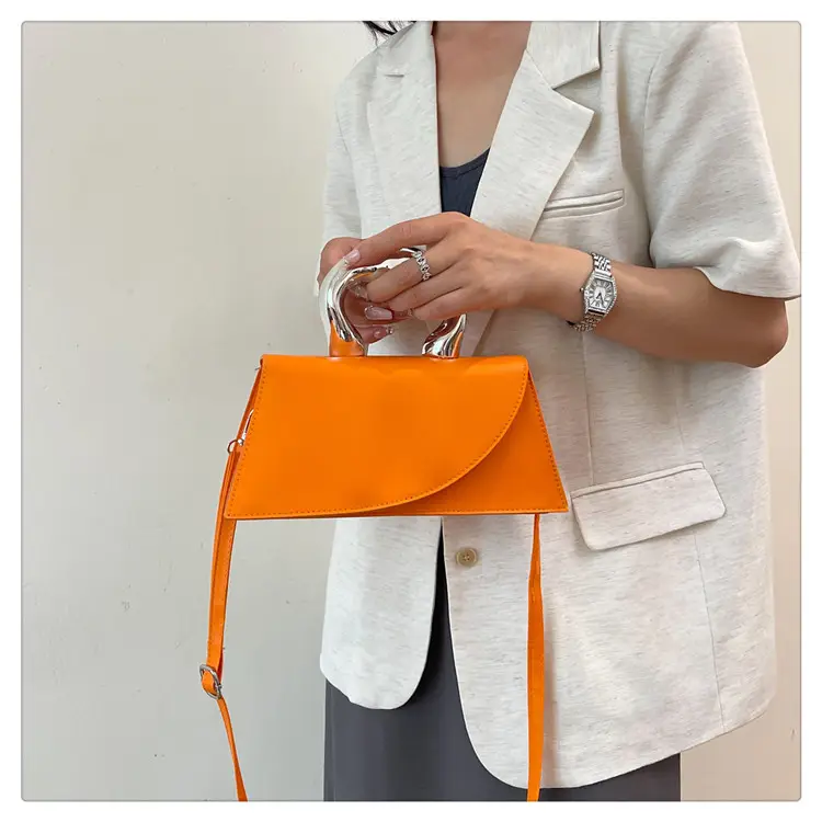 2024 Women's White & Beige Shoulder Bags with Crossbody Design — feature 13