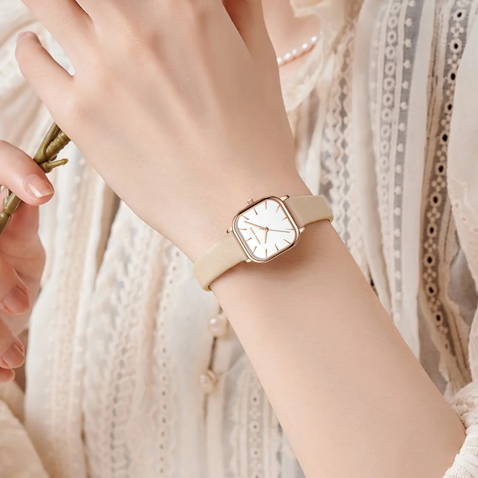 Women Rose Gold Quartz Watch Black Strap 2025 - Image 5