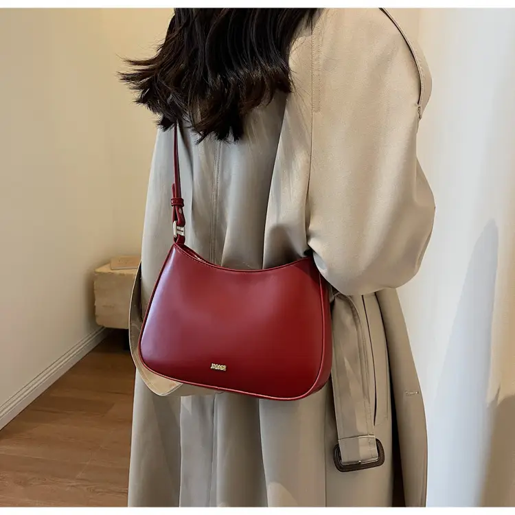 Women's Korean Style Chain Shoulder Bag Red 2024 — feature 11