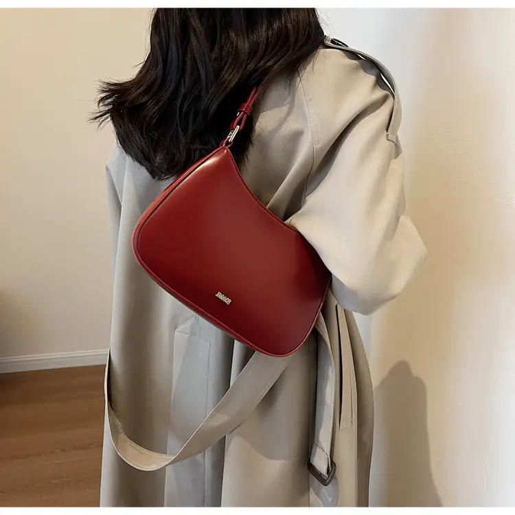 Women's Korean Style Chain Shoulder Bag Red 2024 — feature 13