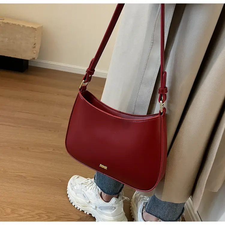 Women's Korean Style Chain Shoulder Bag Red 2024 — feature 15