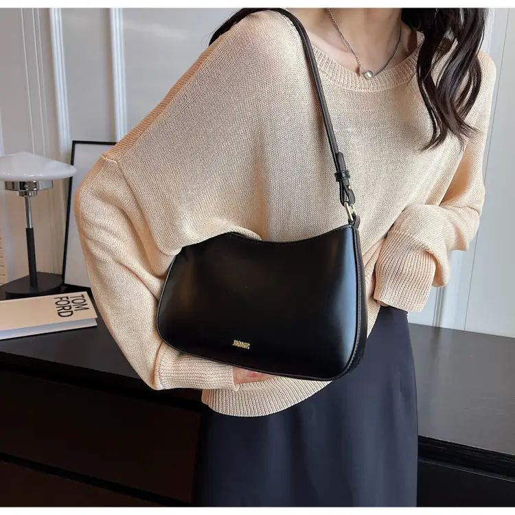 Women's Korean Style Chain Shoulder Bag Red 2024 — feature 17