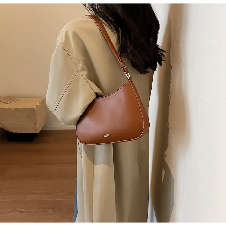 Women's Korean Style Chain Shoulder Bag Red 2024 — feature 38