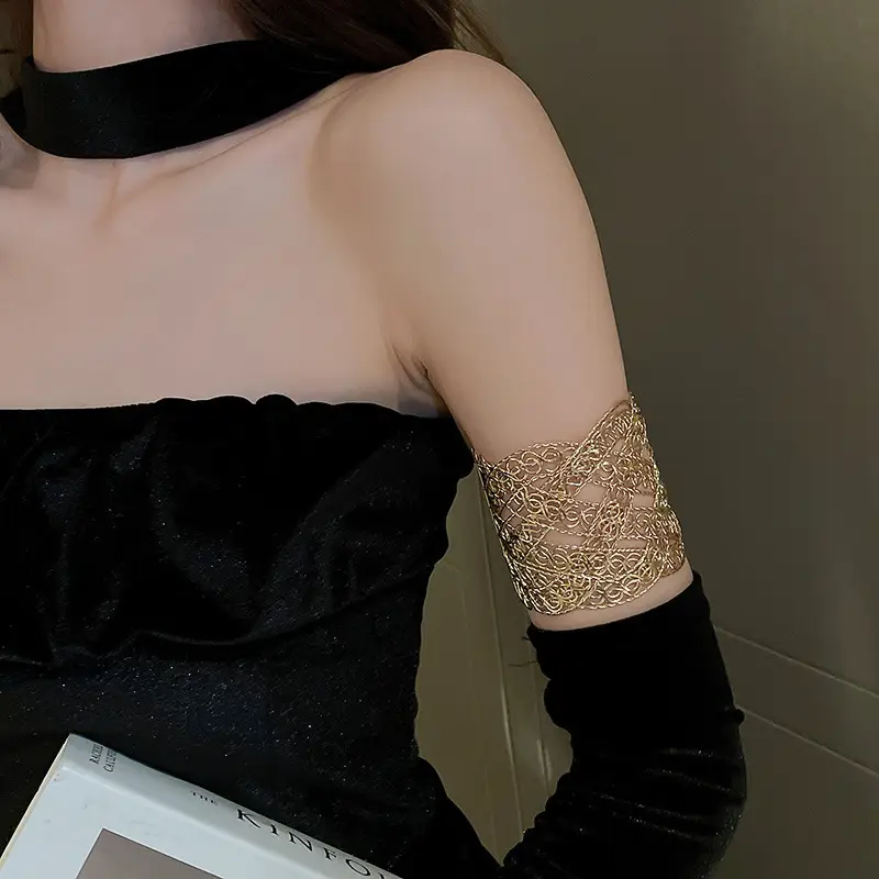 25# bracelet-gold-notch