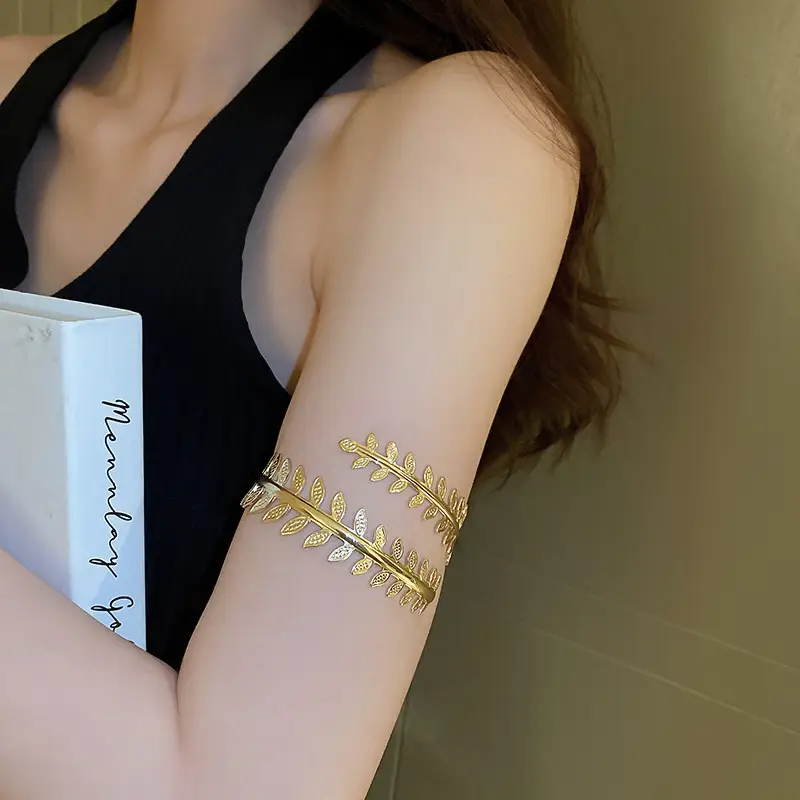 Europe and the United States cross-border metal flower bracelet exaggerated niche high sense bracelet arm ring design temperament jewelry wholesale