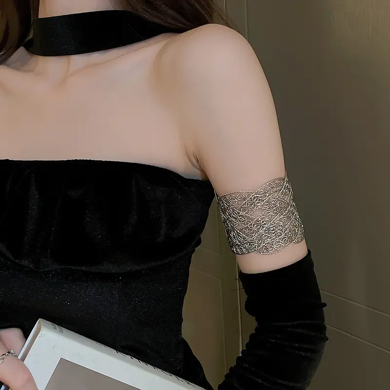 Europe and the United States cross-border metal flower bracelet exaggerated niche high sense bracelet arm ring design temperament jewelry wholesale