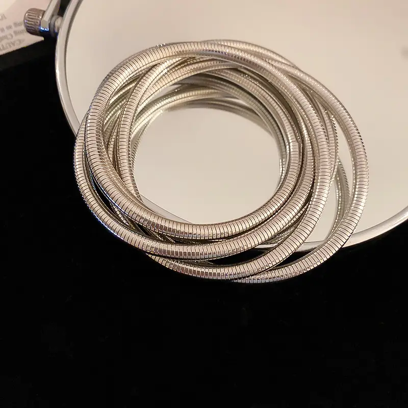 Europe and the United States cross-border metal flower bracelet exaggerated niche high sense bracelet arm ring design temperament jewelry wholesale